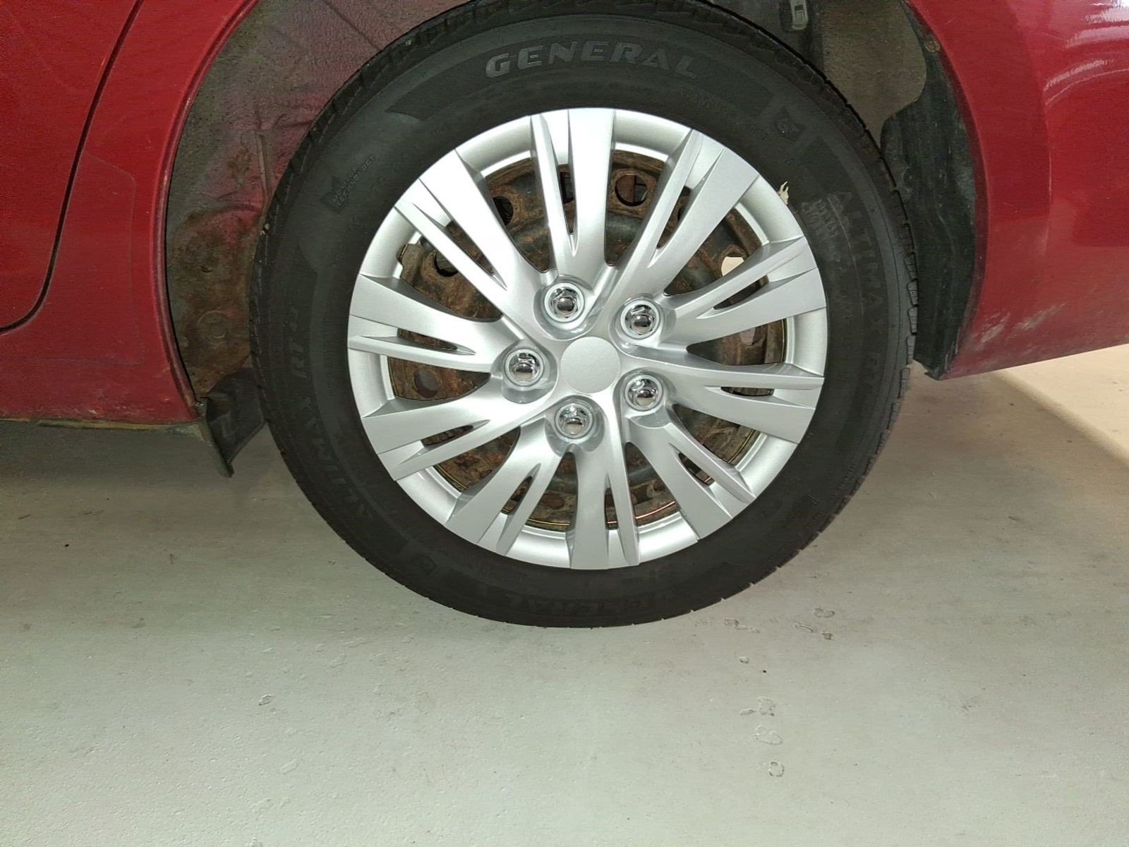 
								2010 Toyota Yaris Base full									