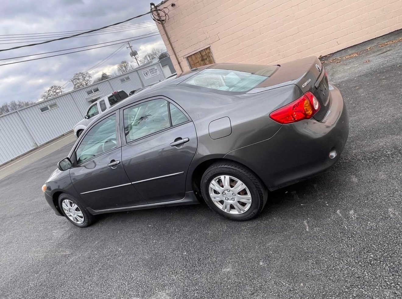 
								2010 Toyota Corolla LE FWD full									