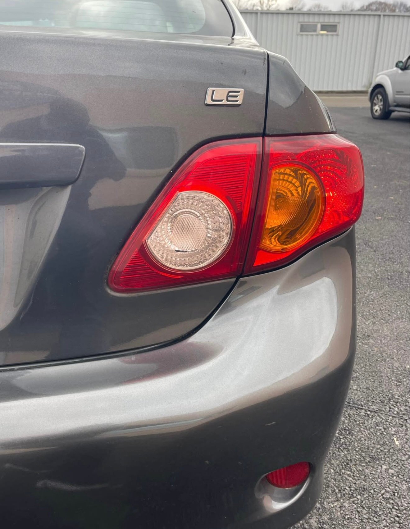 
								2010 Toyota Corolla LE FWD full									