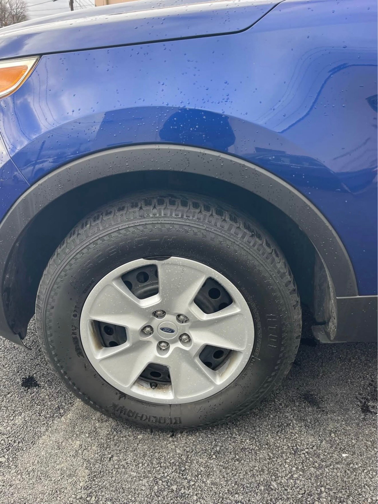 
								2013 Ford Explorer 4WD 3.5 V6 full									