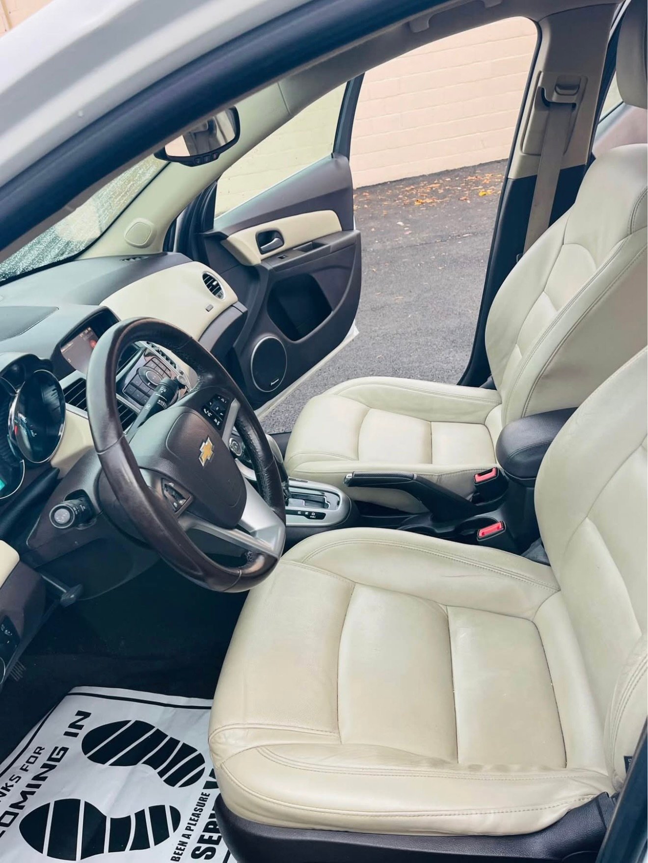 
								2014 Chevrolet Cruze 2LT FWD full									