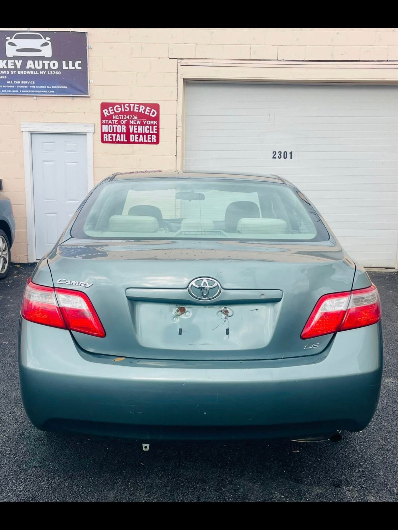 
								2008 Toyota Camry LE FWD full									