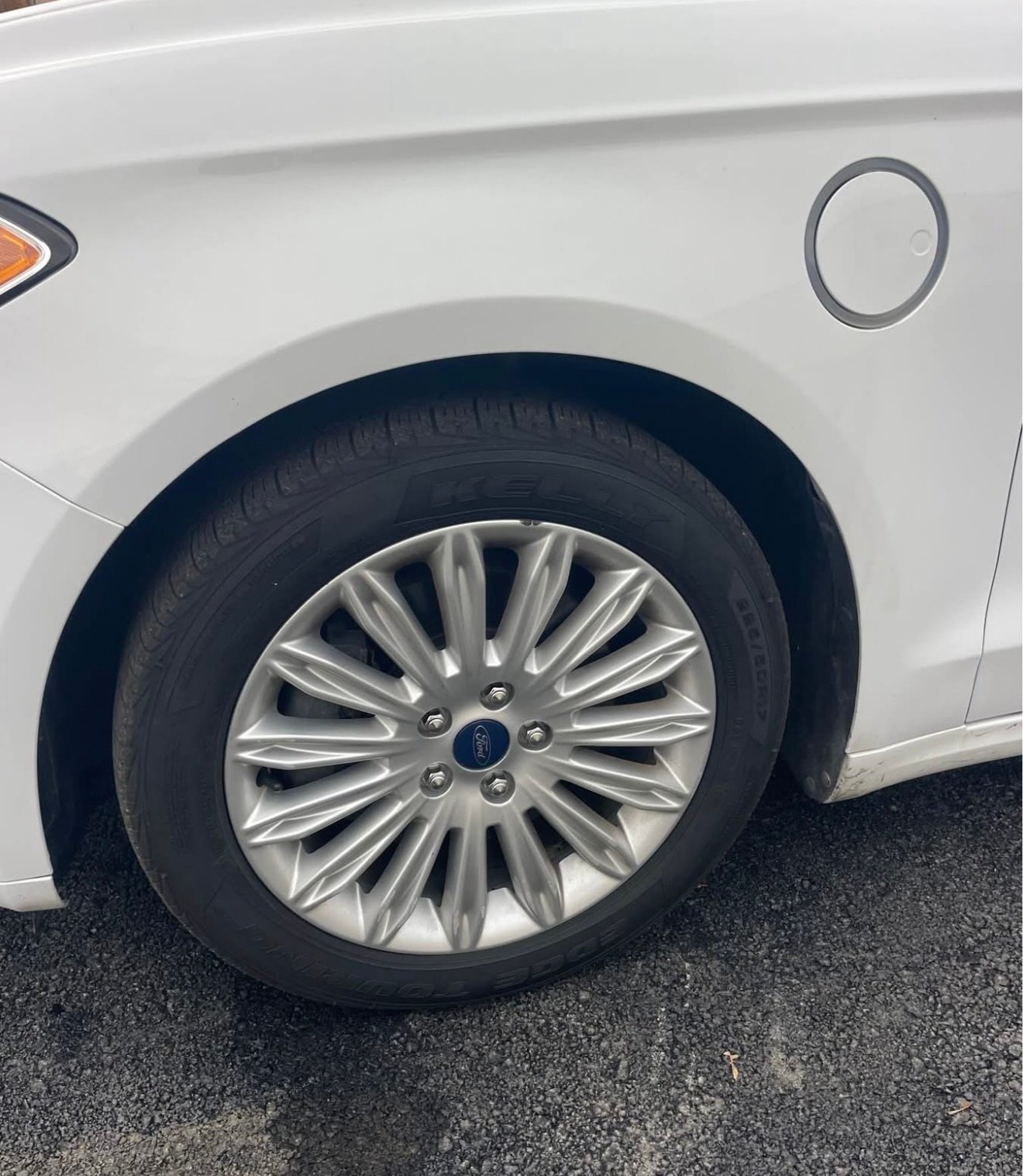 
								2014 Ford Fusion SE FWD full									