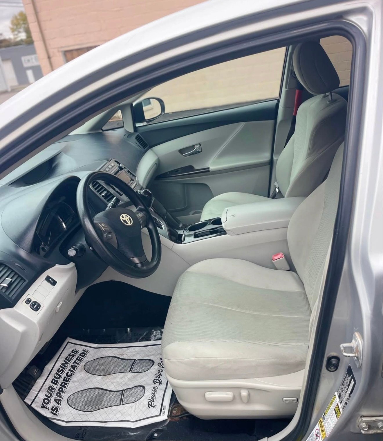 
								2010 Toyota Venza Base full									