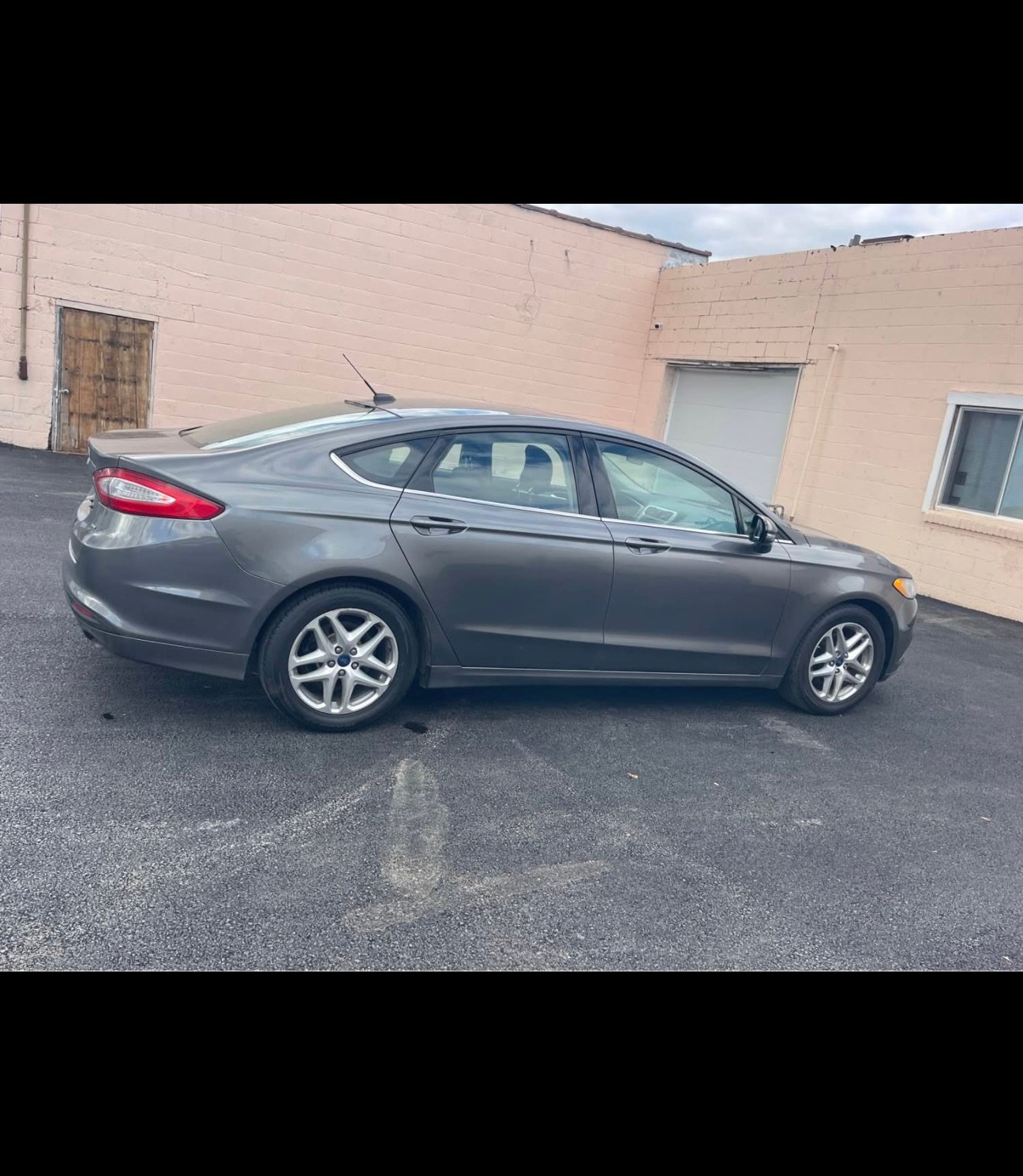 
								2015 Ford Fusion SE FWD full									