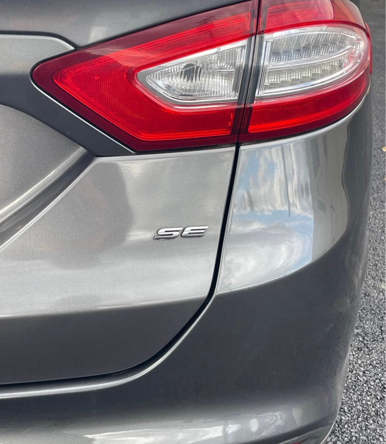 
								2015 Ford Fusion SE FWD full									