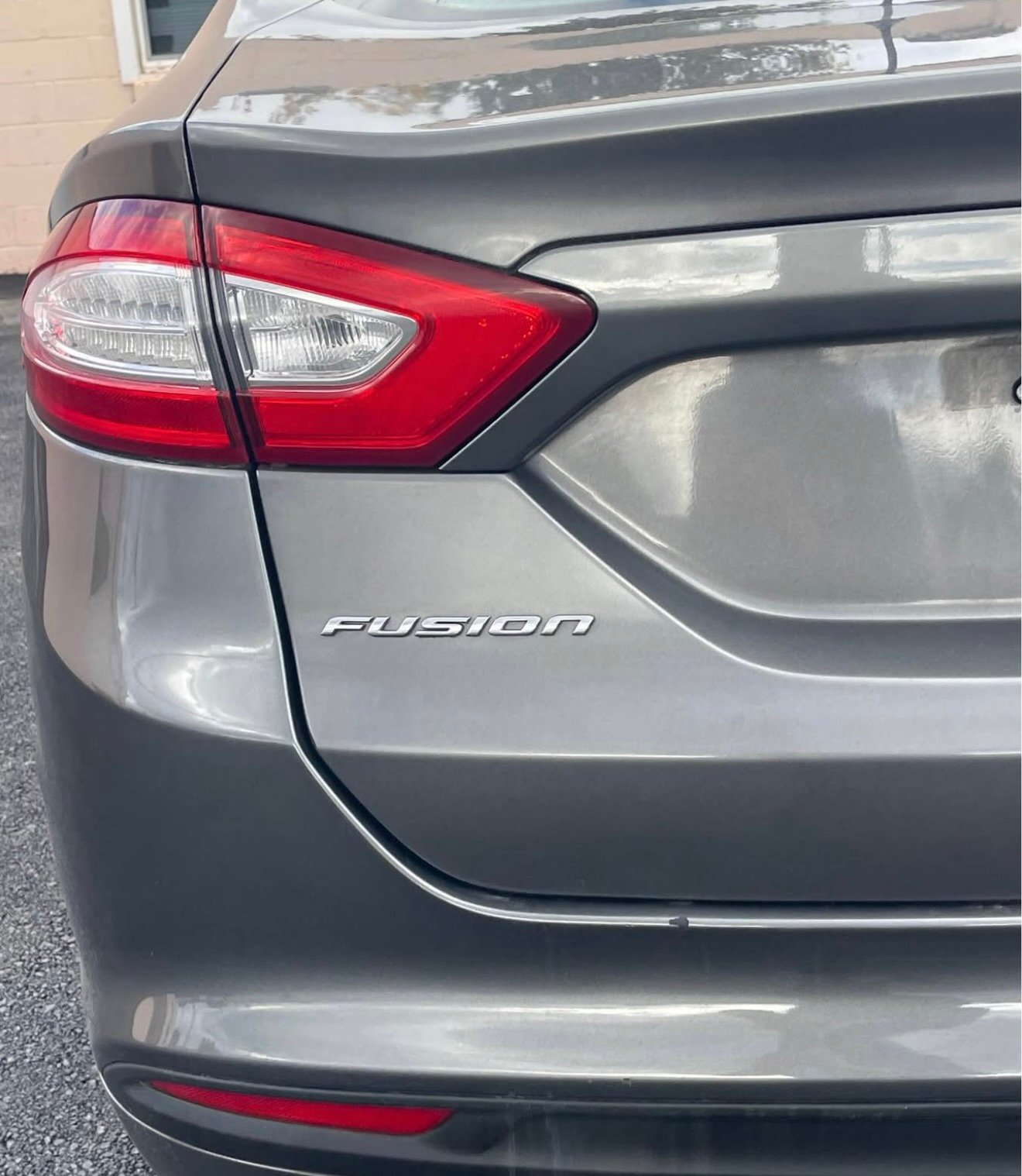 
								2015 Ford Fusion SE FWD full									