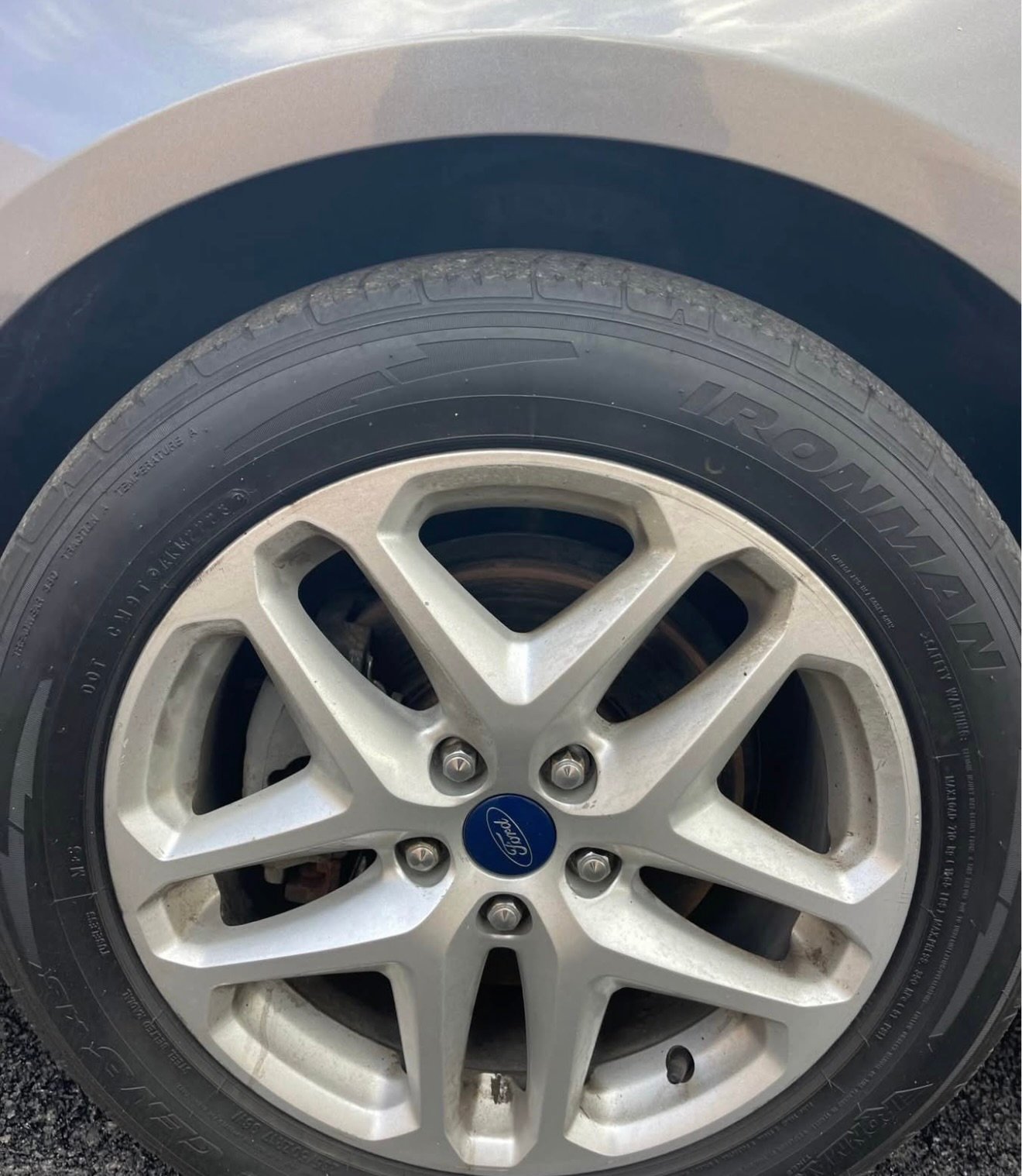 
								2015 Ford Fusion SE FWD full									