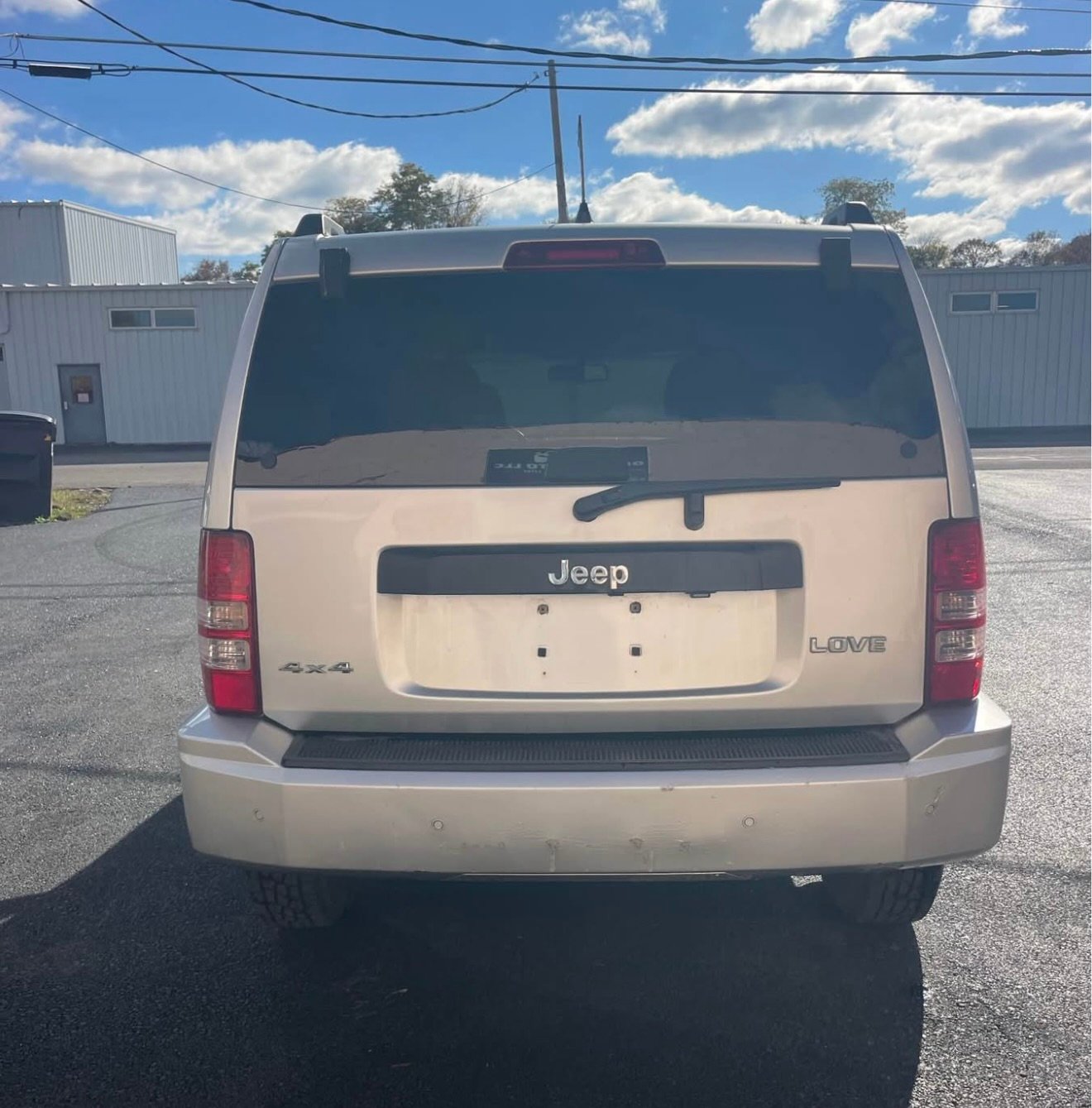 
								2012 Jeep Liberty 4WD full									