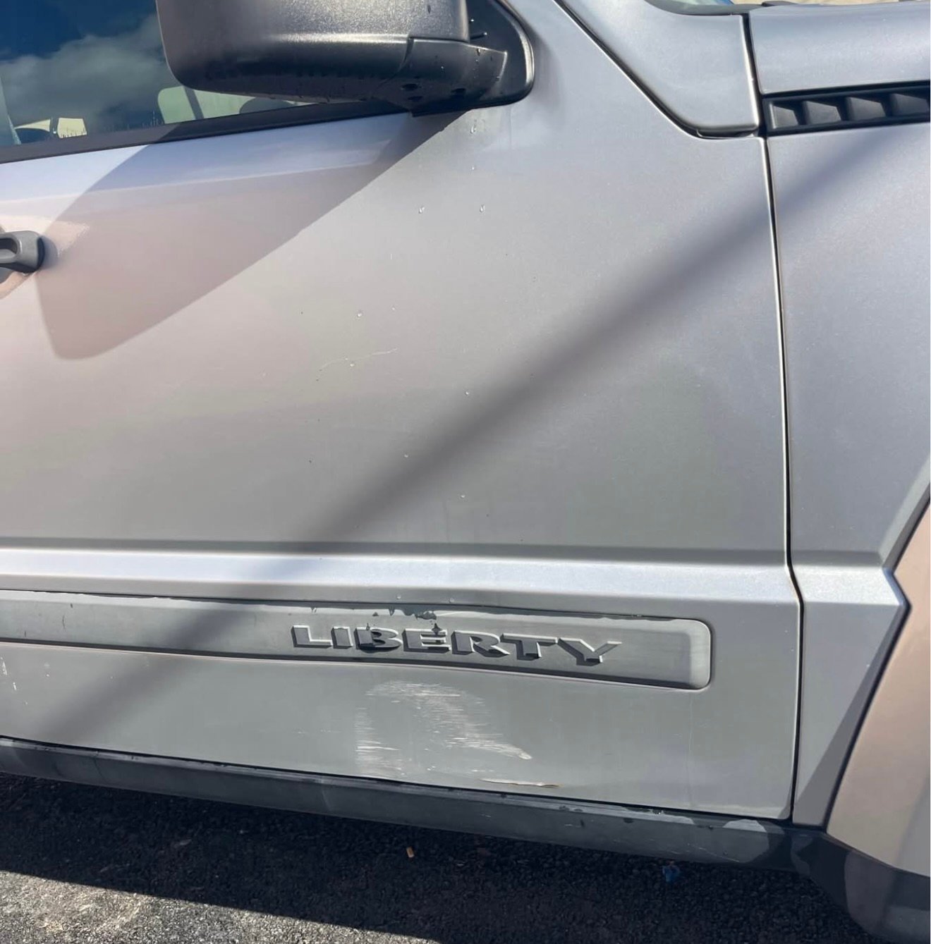 
								2012 Jeep Liberty 4WD full									