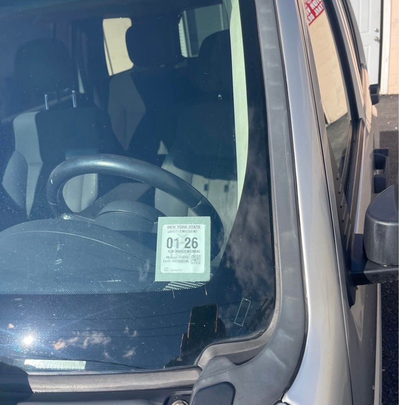 
								2012 Jeep Liberty 4WD full									