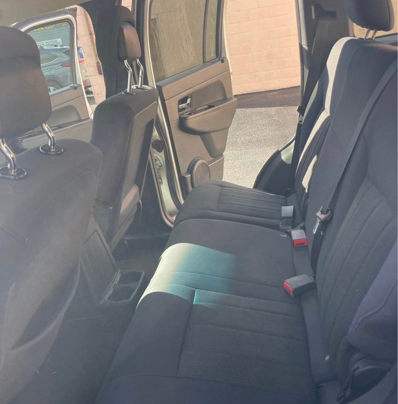 
								2012 Jeep Liberty 4WD full									