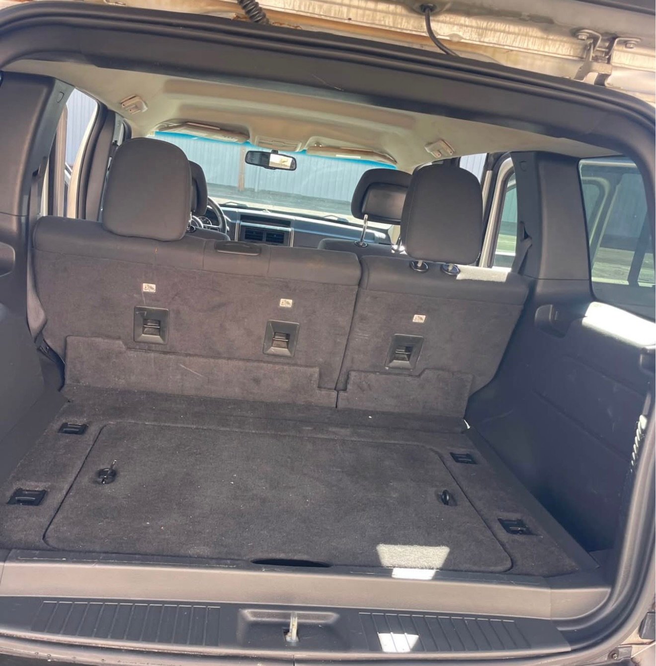 
								2012 Jeep Liberty 4WD full									